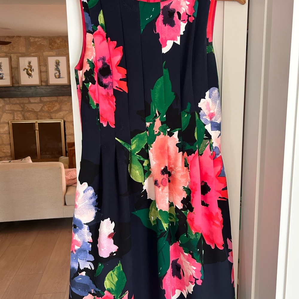 Vince Camaro Floral Sleeveless Dress with pockets